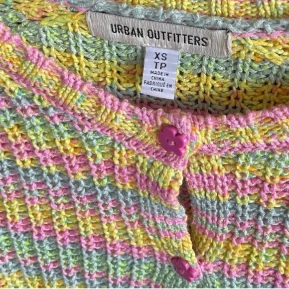 URBAN OUTFITTERS Celin Flower-Button Cardigan Size XS - Picture 10 of 10